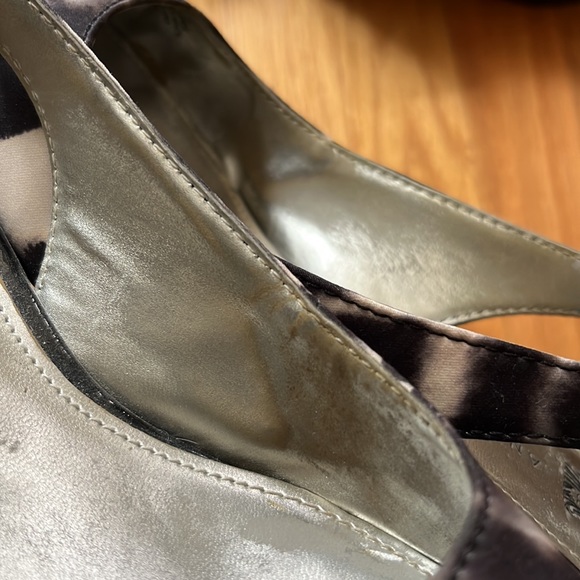 Anne Klein iflex Zebra Print Low Heel - Picture 6 of 6